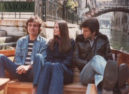 AmoreLobbyCard03.jpg