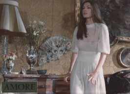 AmoreLobbyCard08.jpg