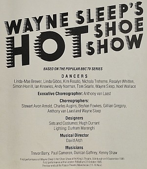 WayneSleepsHotShoeShowCredits